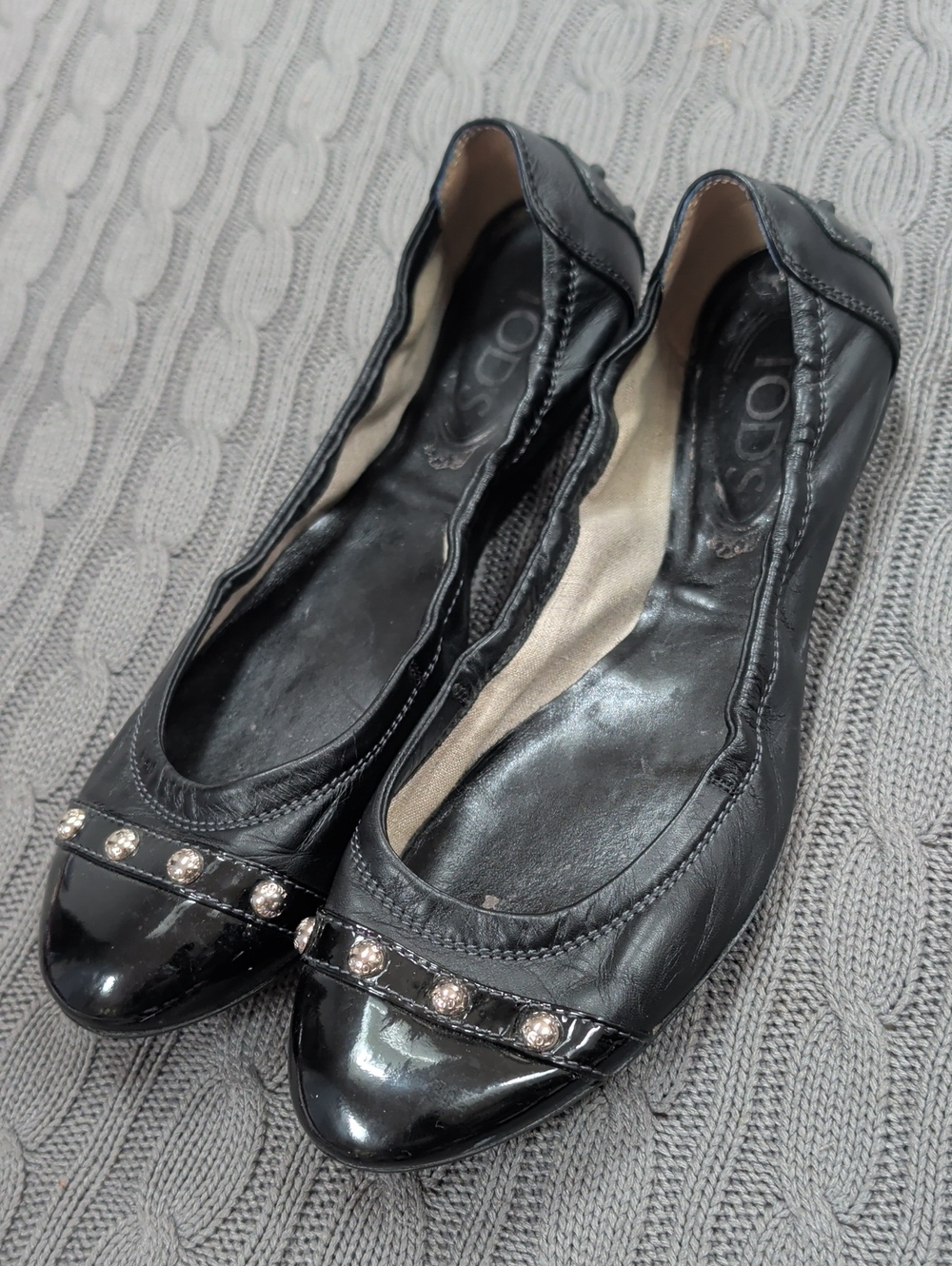 Tod's Black Leather Driving Ballet Flats with Stud Trim Patent Toe Y2K